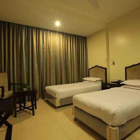 Hotel Ashoka, Pune Yerandwane Εξωτερικό φωτογραφία